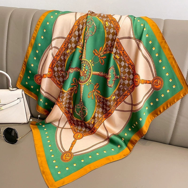 Small square scarf, chain print, versatile silk scarf, women's fashionable temperament scarf, neck scarf